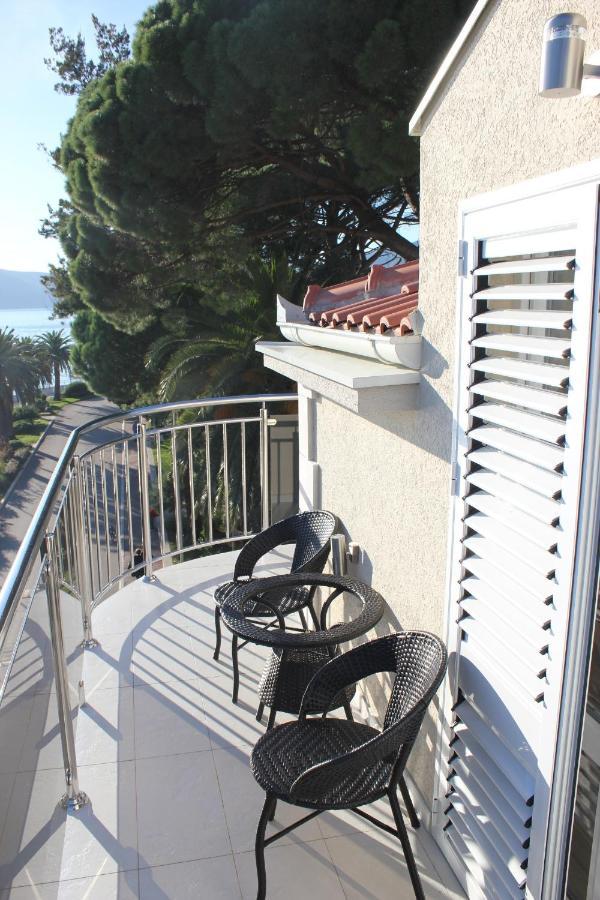 Appartamento Penthouse By The Sea Teodo Esterno foto