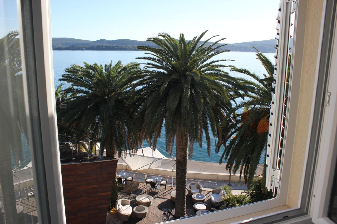 Appartamento Penthouse By The Sea Teodo Esterno foto