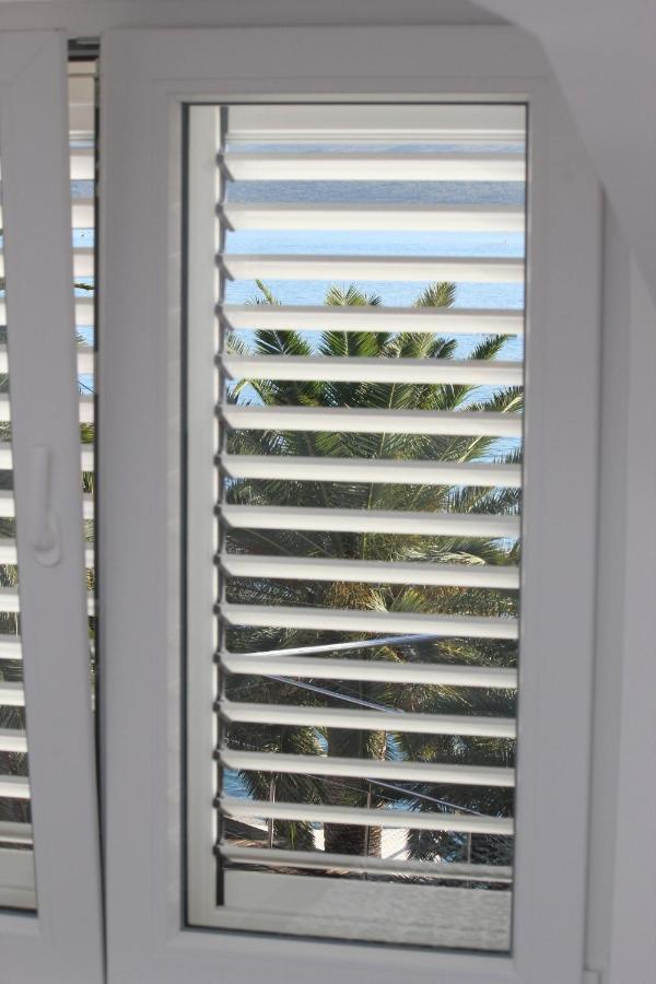Appartamento Penthouse By The Sea Teodo Esterno foto