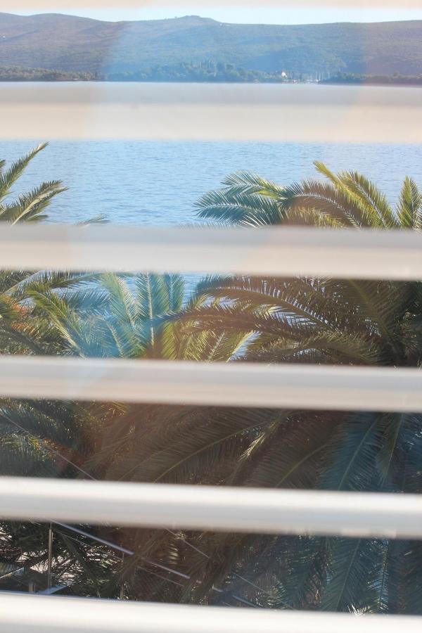 Appartamento Penthouse By The Sea Teodo Esterno foto
