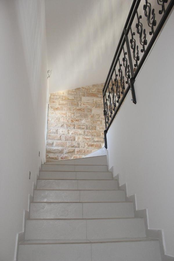 Appartamento Penthouse By The Sea Teodo Esterno foto