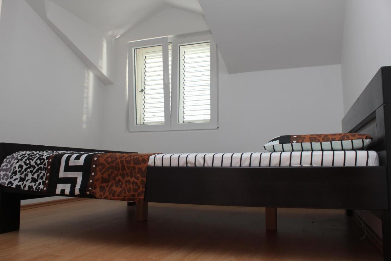 Appartamento Penthouse By The Sea Teodo Esterno foto