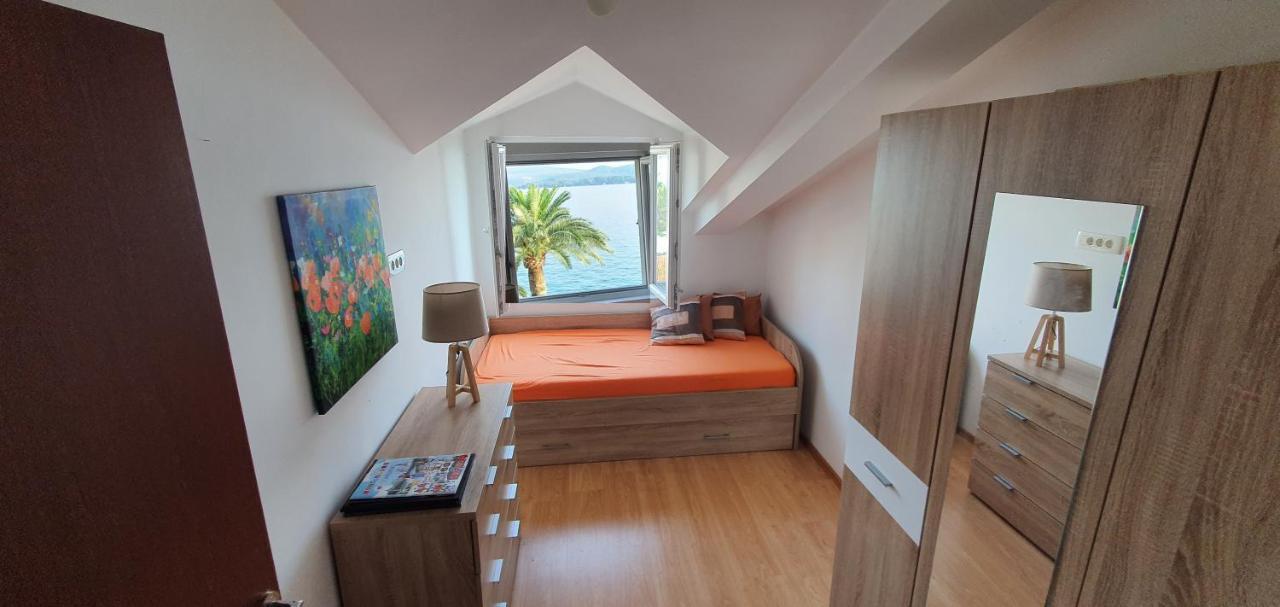 Appartamento Penthouse By The Sea Teodo Esterno foto