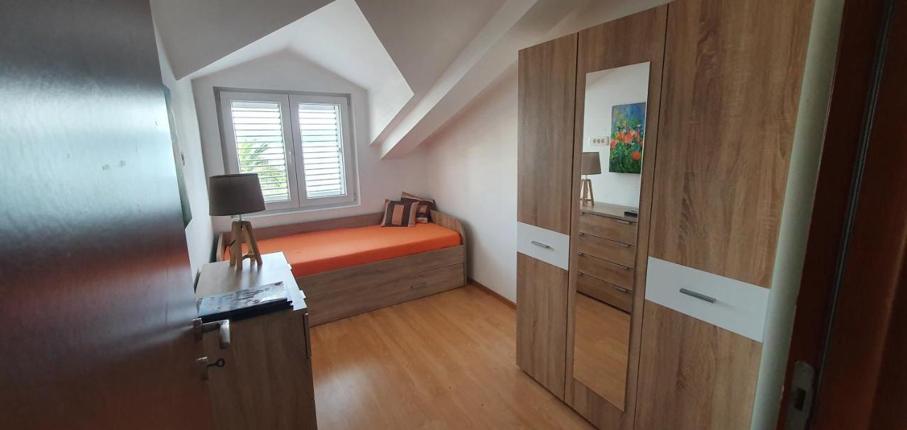 Appartamento Penthouse By The Sea Teodo Esterno foto